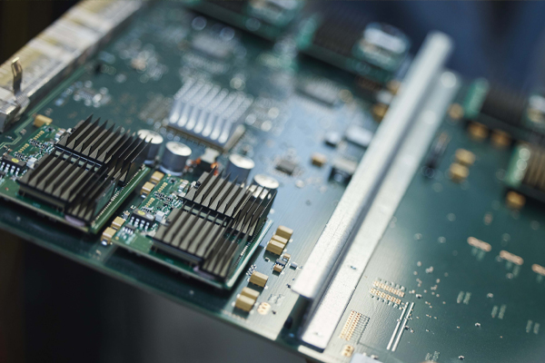 RaspberryPi-Tomb-GettyImages-1343555335-600x400px-1